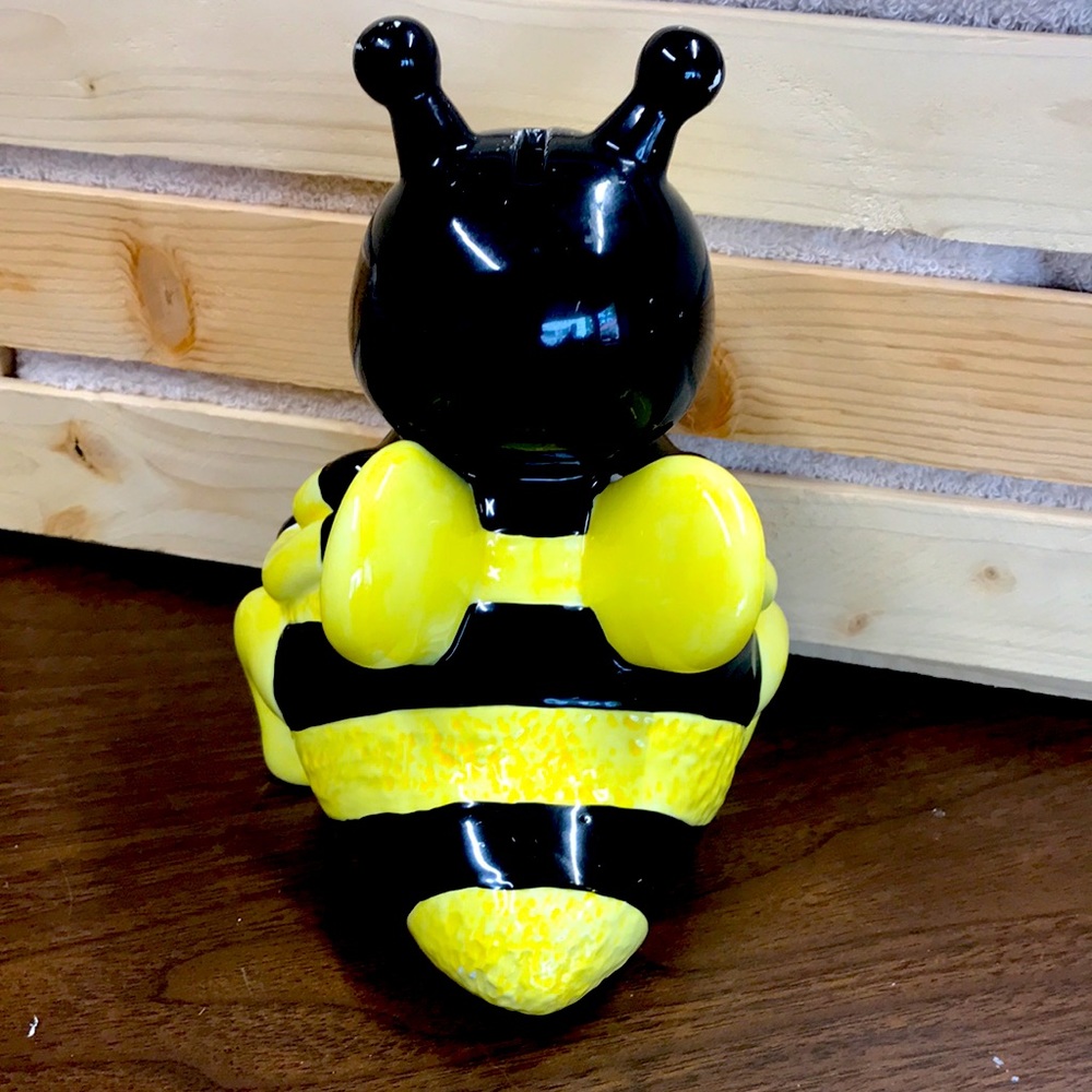 Vintage Mary Kay Ceramic Bee-liever Coin Bank - Picture 4 of 7